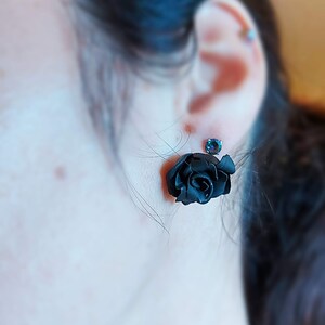 Black earrings with polymer clay roses - handmade jewelry with flowers, elegant floral earrings for women, a unique gift for any occasion
