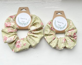 Green Vintage Floral Scrunchie
