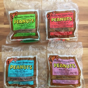 1989 Peanuts Series, from McDonald’s HappyMeal, Complete Set-NIP.