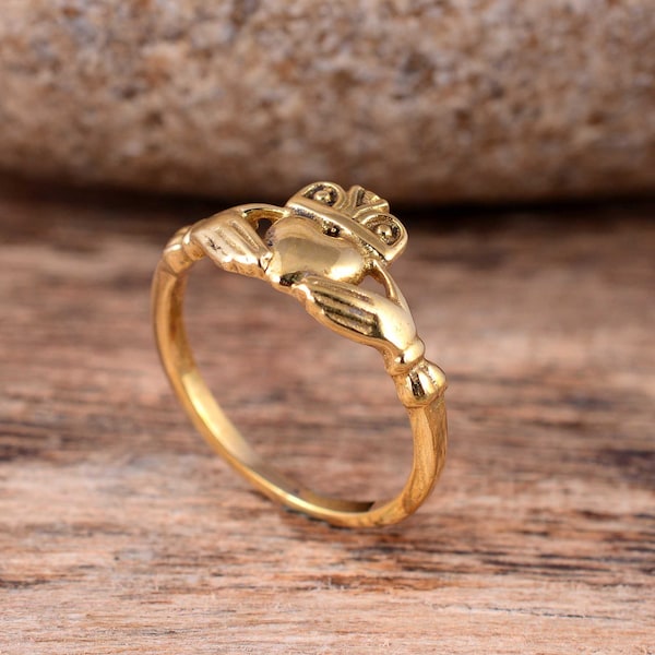 Claddagh Ring, Tiny Celtic Irish Claddagh Ring, Thin Ring, Gold Brass Ring, Women Ring, Love Friendship Ring, Dainty Ring, Minimalist Ring