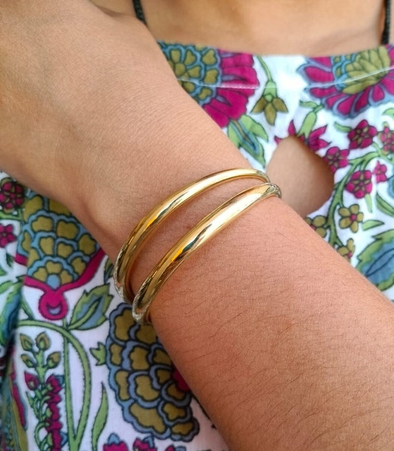 Buy Minimalist Gold Bangle Set of 5, Thin Gold Filled Bangle Bracelet,  Stacking Bangle, Dainty Bracelet, Bangles for Women Celebration Bangles  Online in India - Etsy