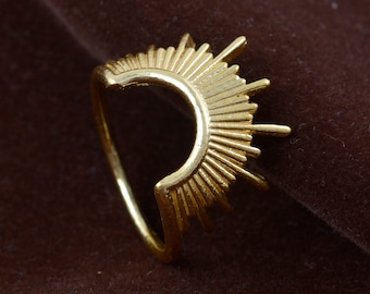 Anello del sole, simbolo di luminosità, anello del sole, anello del sole nascente, anello delicato in oro, anello con punta, anello alla moda, anello celeste, anello minimalista, anello boho