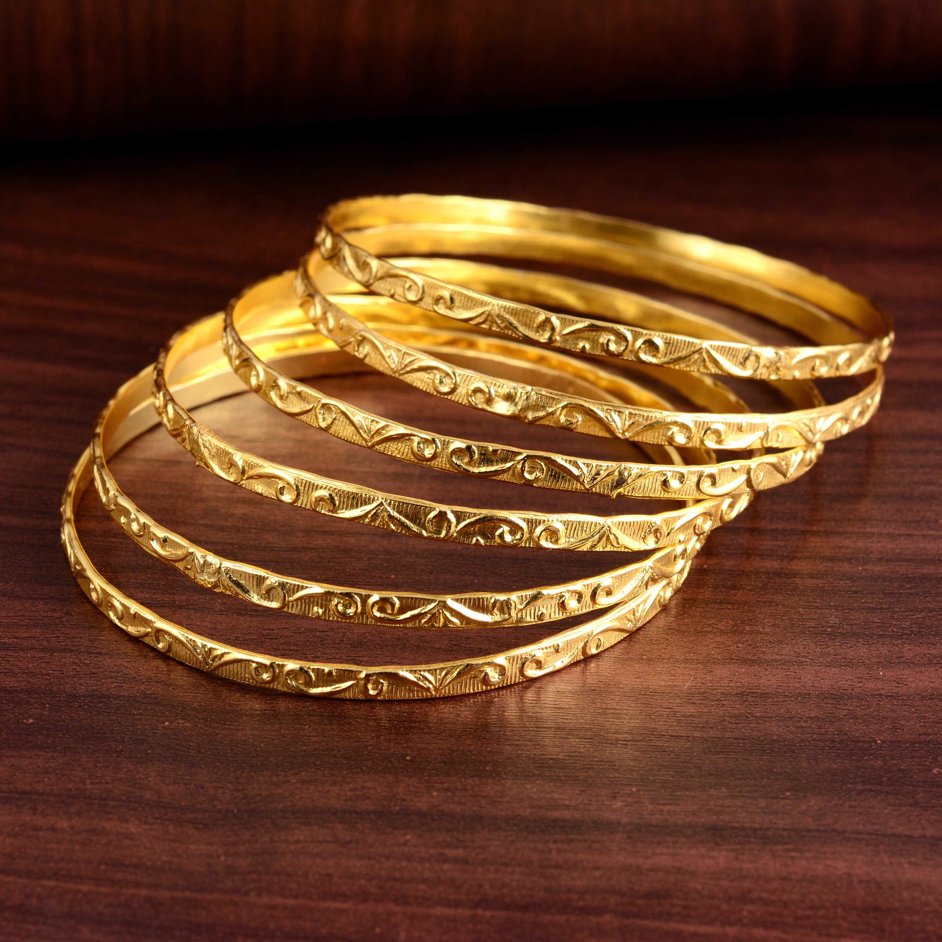 Gold bangles shop design plain