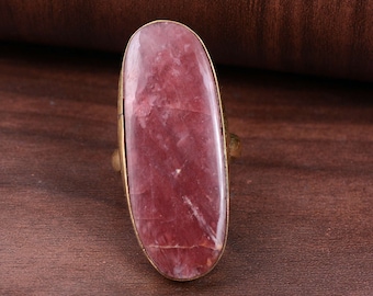 Anillo ovalado de rodonita, anillo de latón con piedra preciosa, joyería minimalista bohemia.