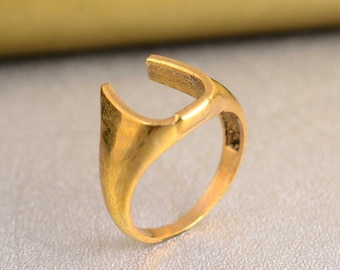 Lucky Horseshoe Ring