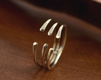 Anillo abierto de alambre hecho a mano, anillo bohemio, anillo llamativo, anillo envolvente de latón, joyería artesanal multicapa, anillo de alambre dorado, regalo para ella