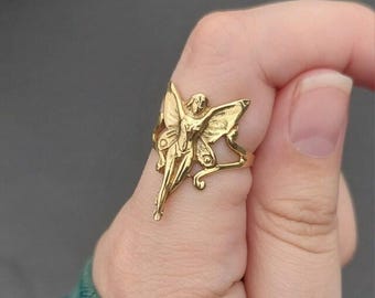 Beautiful gold ring with faerie fairy design