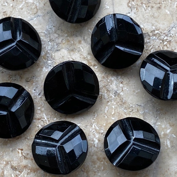 10 schwarze Glasknöpfe aus den aus den 1930er/40er Jahren
