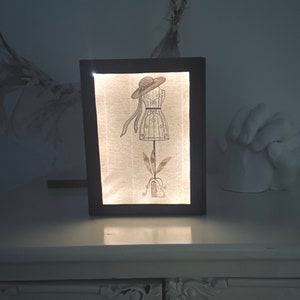 Lampe für Postkarten nussbraun