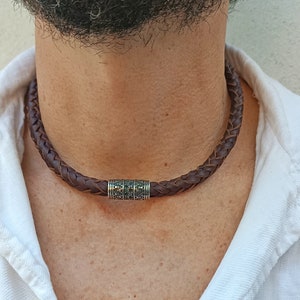 Leder Halskette für urbane Männer, Leder Schmuck für Männer, Choker mit Perle in silber, Geflochtene Leder Halskette, Geschenk für Freund, Männer Geschenk