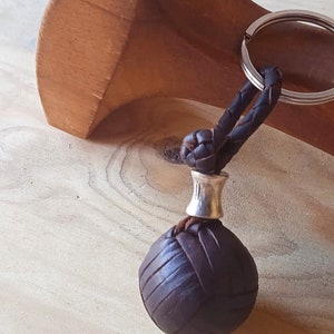 Leather Monkey fist keychain, Floating keychain, Leather sailors knot Keyholder, New house gift, Gift for husband, Boat gifts, New car gift