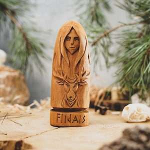 FLIDAIS statua bogini, mitologia irlandzka, statua celtycka, poganie, pogaństwo, panteon celtycki, ręcznie rzeźbiona statua, statua bogini celtyckiej