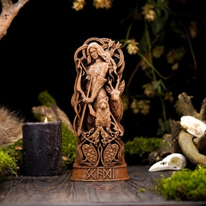 Skadi nordische Göttinnenstatue, Wikingergottfigur, geschnitzte Skadistatue, Wikingermythologie, nordische Gottstatue, geschnitzte Wikingergötter, Skadistatue