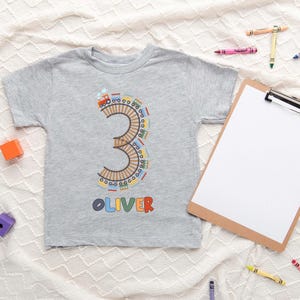 Personalisiertes Choo Choo Ich bin 3 Zug Thema Geburtstags-Shirt, drei Geburtstag, Jungen-Zug-Geburtstags-Shirt, Choo Choo-Zug-Geburtstags-Hemd