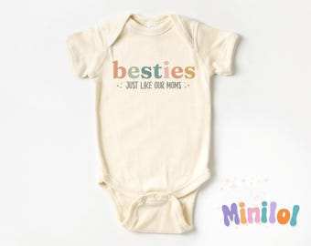 Body de bebé "Mejores amigas como nuestras mamás", body natural para mejor amiga, conjunto para mejor amiga, mono BFF, regalo para baby shower, regalo divertido para mamá primeriza
