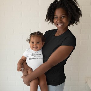 Great Aunt Baby Onesie®, My Aunt Isn't A Regular Onesie® For Baby, Great Aunt Bodysuit For Birthday, Birthday Baby Bild 7