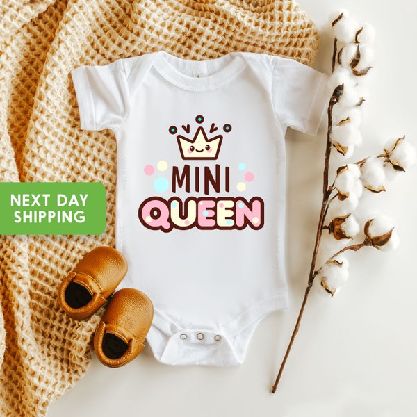 Mini Queen Baby Bodysuit, Cute Baby Girl Onesie®, Girl Newborn Outfit, Babyshower Gifts, Mama's Girl Onesie®, Girl Shirts, Mini Queen Shirt