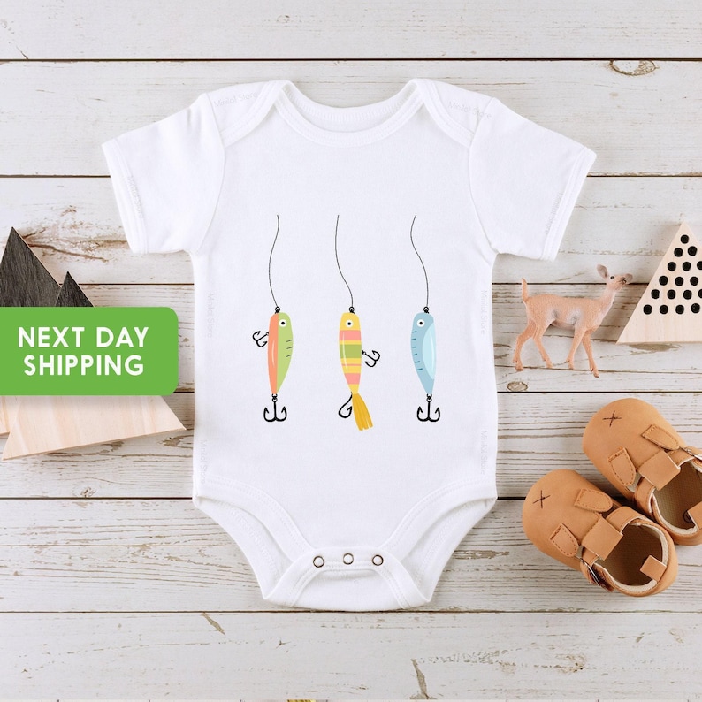 Baby Fishing Lures Onesie®, Fish Onesie®, Baby Onesie®,® Fishing Onesie® ,Boy Onesie®, Summer Onesie®, Baby Bodysuit imagem 1