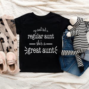 Great Aunt Baby Onesie®, My Aunt Isn't A Regular Onesie® For Baby, Great Aunt Bodysuit For Birthday, Birthday Baby Bild 5