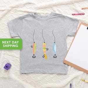 Baby Fishing Lures Onesie®, Fish Onesie®, Baby Onesie®,® Fishing Onesie® ,Boy Onesie®, Summer Onesie®, Baby Bodysuit imagem 5