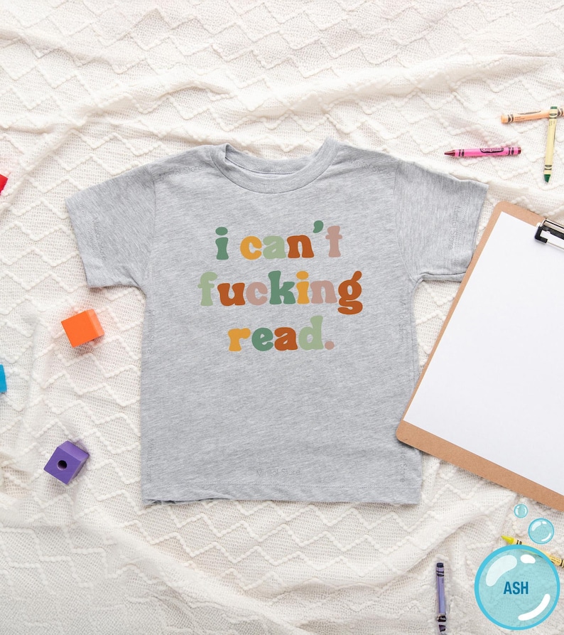 I Can’t Fucking Read Onesie®, Funny Baby Shower Gift and Sarcastic Kids Shirt zdjęcie 4