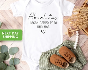 Spanish Pregnancy Announcement Gift, Baby Reveal Onesie® for Abuelitos, Padres a Spanish Anuncio de Embarazo para Abuela, Abuelo, Abuelas