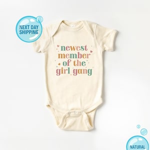 Najnowszy kombinezon Girl Gang®, zabawny kombinezon niemowlęcy, naturalny prezent na baby shower, kombinezon dla noworodka®, kombinezon dla nowego członka rodziny