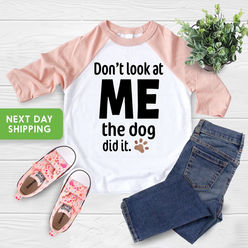 Don't Look at Me the Dog Did It Onesie® Funny Baby Etsy