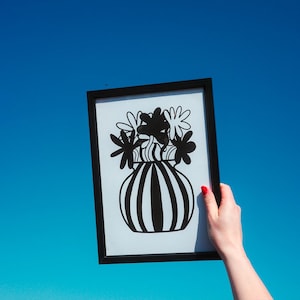 Blumenvase Schwarzweiß gestreift