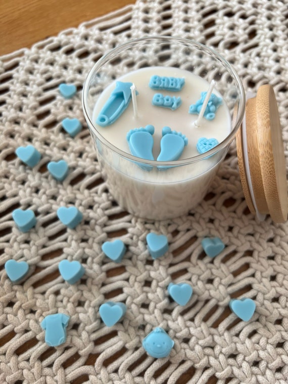 → View on Etsy: Duftkerze - Babyboy - Babygeschenk - Babyshower - Überraschung - Eltern - Geschenkidee - Rapswachs - babyblau - Vegan Duftkerze - Babyboy - Babygeschenk - Babyshower - Überraschung - Eltern - Geschenkidee - Rapswachs - babyblau - Vegan