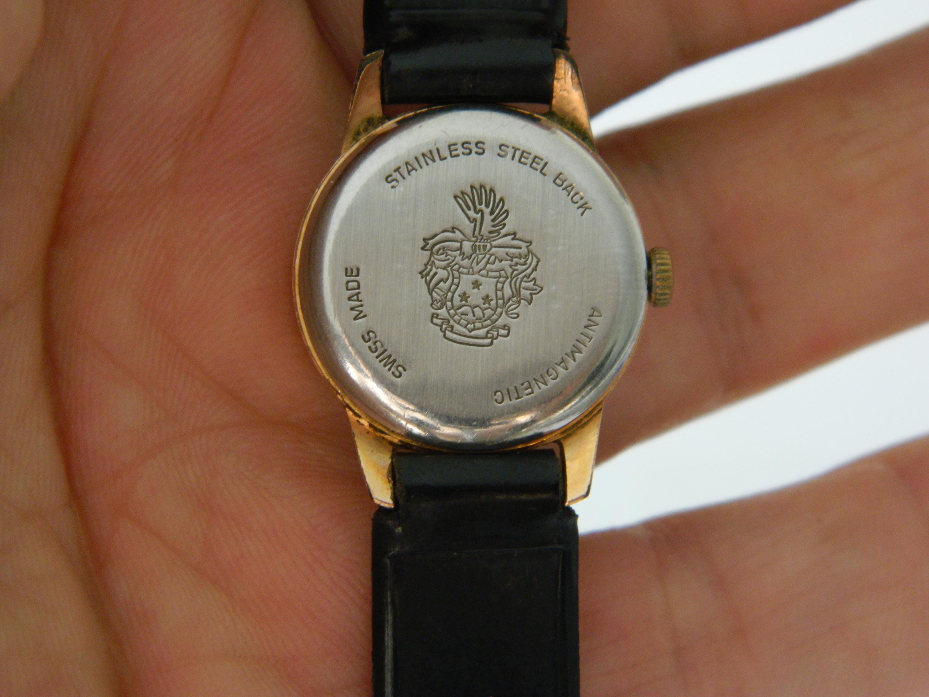 Vintage Cornavin Genève 17 Jewels Ladies Wristwatch – Swiss  display picture 1