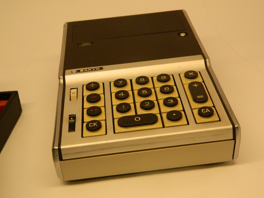 Vintage CALCULATOR SANYO ICC82D 1970 Iconic Portable Calculator, Never Used, Made in Japan Etsy