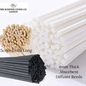 May include: A set of three types of diffuser reeds. The reeds are 25cm long and 4mm thick. The reeds are made of natural materials and are absorbent. The reeds are white, natural wood, and black.