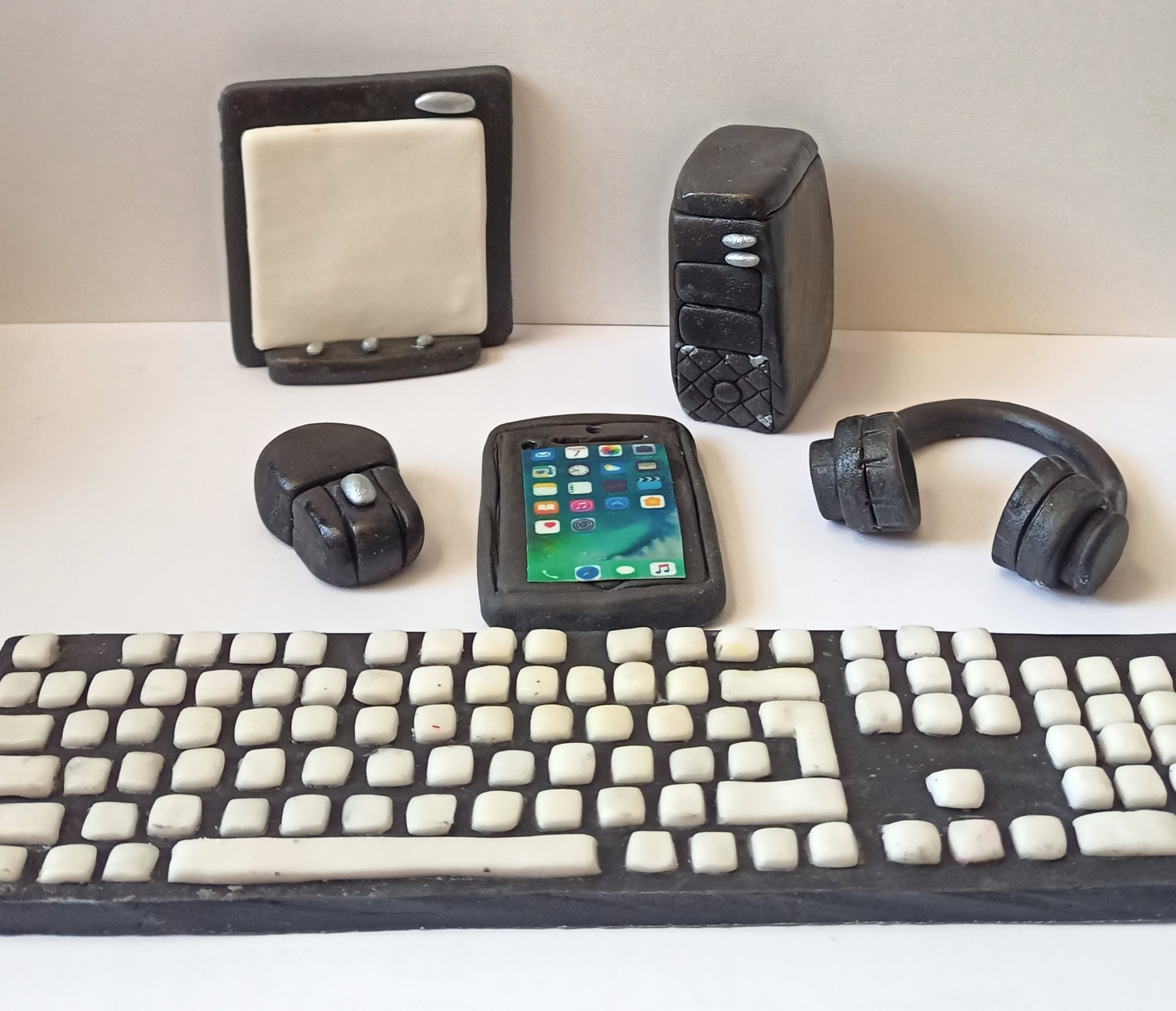 Fondant Edibles Computer Keyboard Mobile..... Phone Cake Topper - Etsy