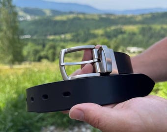 Custom Leather Belt: Personalized Men's Accessory