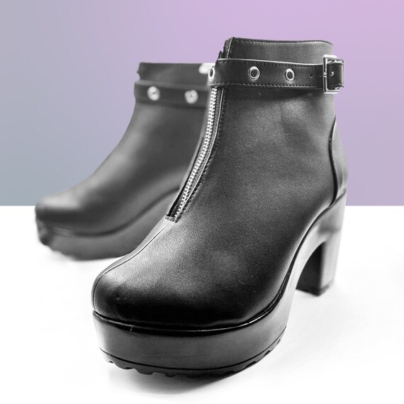Chunky grunge boots hot sale