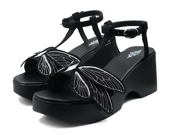 Sandali Querubina / Platform gotici grossi, scarpe fatte a mano in finta pelle scamosciata vegana, estetica grunge personalizzabile con dettagli a forma di ali