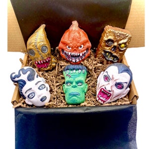 Halloween Bath Bomb Gift Sets- Spooky, Vegan, Trick or Treat, Dark, Creepy, Halloween gifts, Horror Bath Bombs, Pumpkin, Scarecrow, Dracula