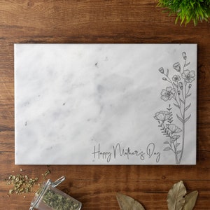 Personalisierte Massivem Marmor Schneidebrett Muttertag Individuell bedruckte Käsebrett Blumenzweige