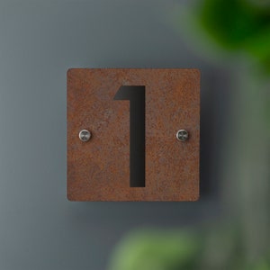 Tabliczka z numerem domu wydrukowana z efektem rdzy Oznakowanie adresowe akryl z efektem rdzy dostępne w wielu rozmiarach zdjęcie 2