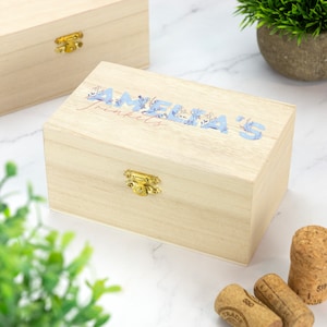 Caja de recuerdos infantil personalizada con nombre floral, recuerdos, baratijas, elección de nombre