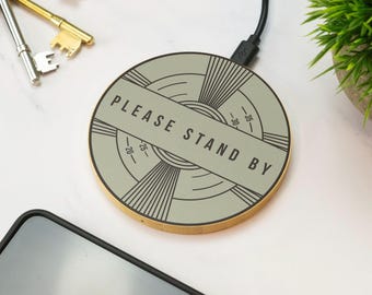 Please Stand By Wireless Charger Wooden Retro TV Test Screen Vintage Broadcast Desk Accessory Gift