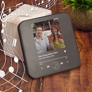 Magnes na lodówkę ze zdjęciem i muzyką Dodaj własne nagranie audio lub dźwiękowe i zdjęcie | Własny tekst | Notatka głosowa | Prezent dla ukochanej pary