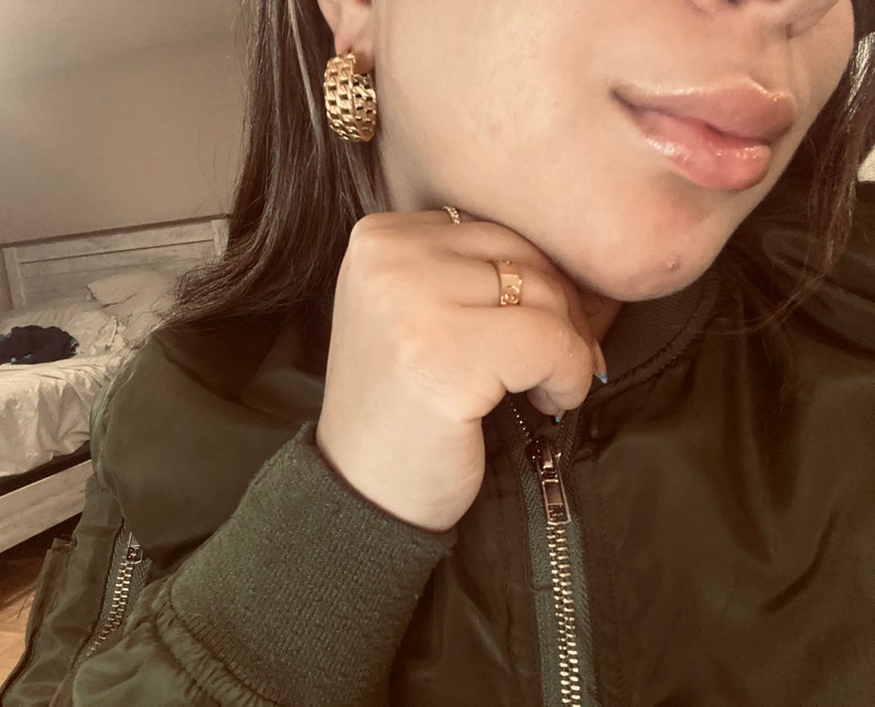 Small Hoop Earrings Medium Minimal Hoop Earrings Thick 18k Gold Hoop Earrings Huggie Gold Hoop Earrings