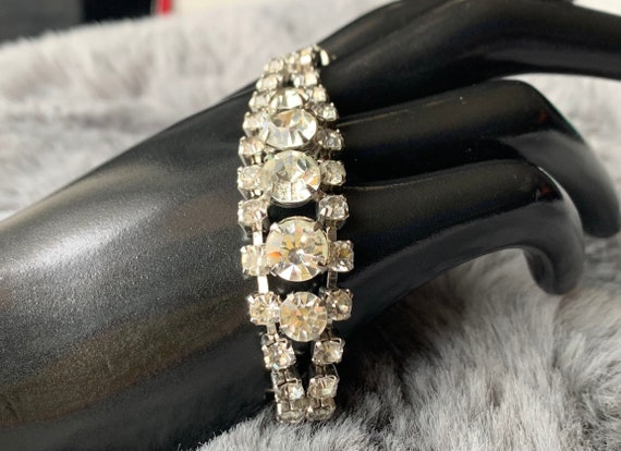 Silver Toned Textured Bangle Bracelet Costume Jewelry Fashion Accessory -  Etsy