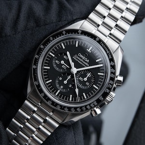 Omega Speedmaster Professional Moonwatch 42mm Ref. 310.30.42.50.01 Watch - Free Shipping | Minimalist & Luxury Design | Perfect Gift for Him