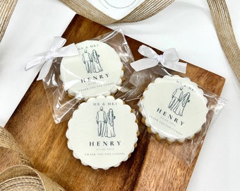 Personalised wedding biscuit cookie favours - Mr and mrs biscuits- personalised favours for wedding with ribbon bow - wedding biscuit gift