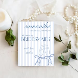 Modèle de proposition de demoiselle d'honneur | Jolie en bleu | Retouchez avec Canvas | Fête nuptiale Demandez | Bleu ciel, rubans et rayures