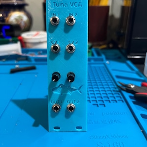 Tuna VCA, un modulo attenuatore personalizzato controllato dalla tensione