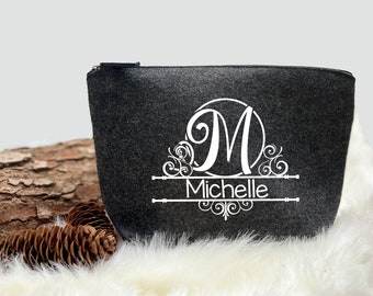personalized cosmetic bag made of felt / an individual gift / individually designed for mom sister grandma aunt, felt bag